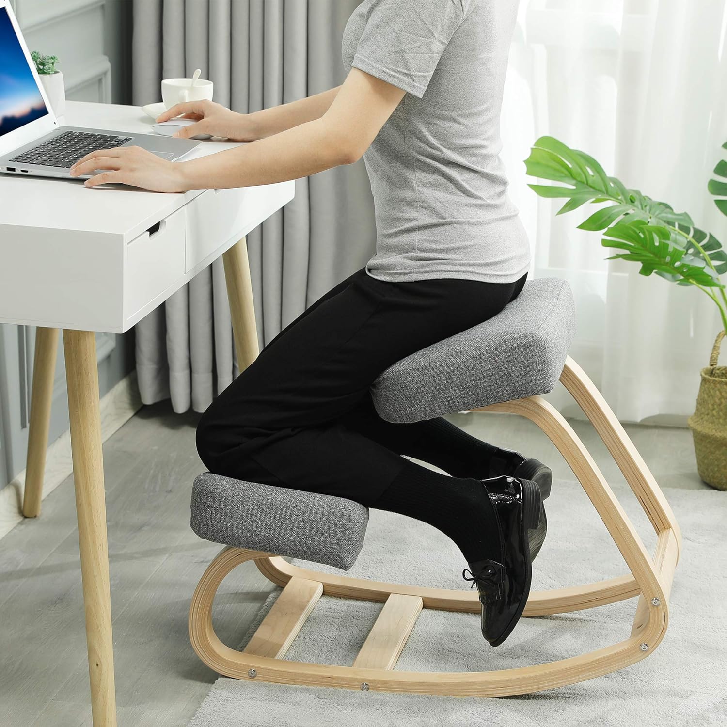 Numai Essentials Kneeling Ergonomic Chair